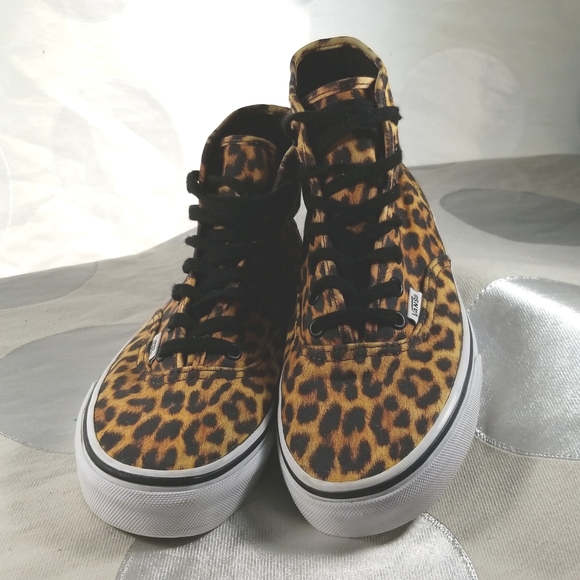 Vans Shoes - Vans Leopard Print Canvas Hi Sneaker VG- US 6